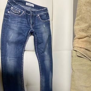 Very 2000 straight legged jeans!